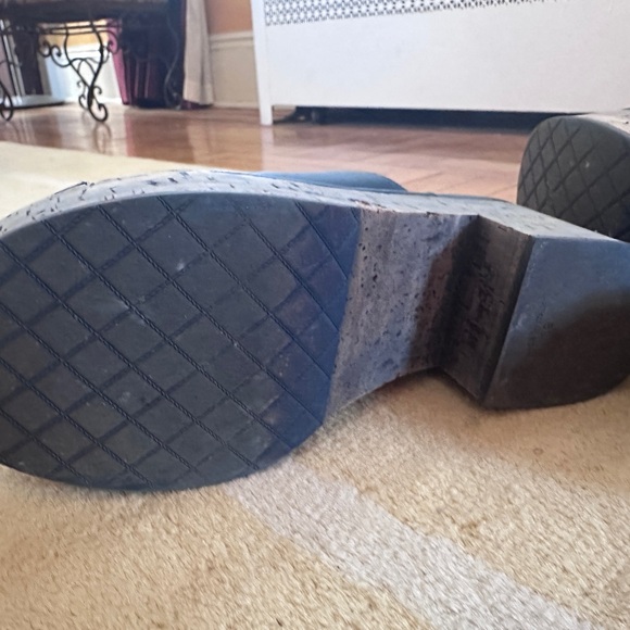 Chanel Cap Toe Cork Clog - Picture 2 of 8